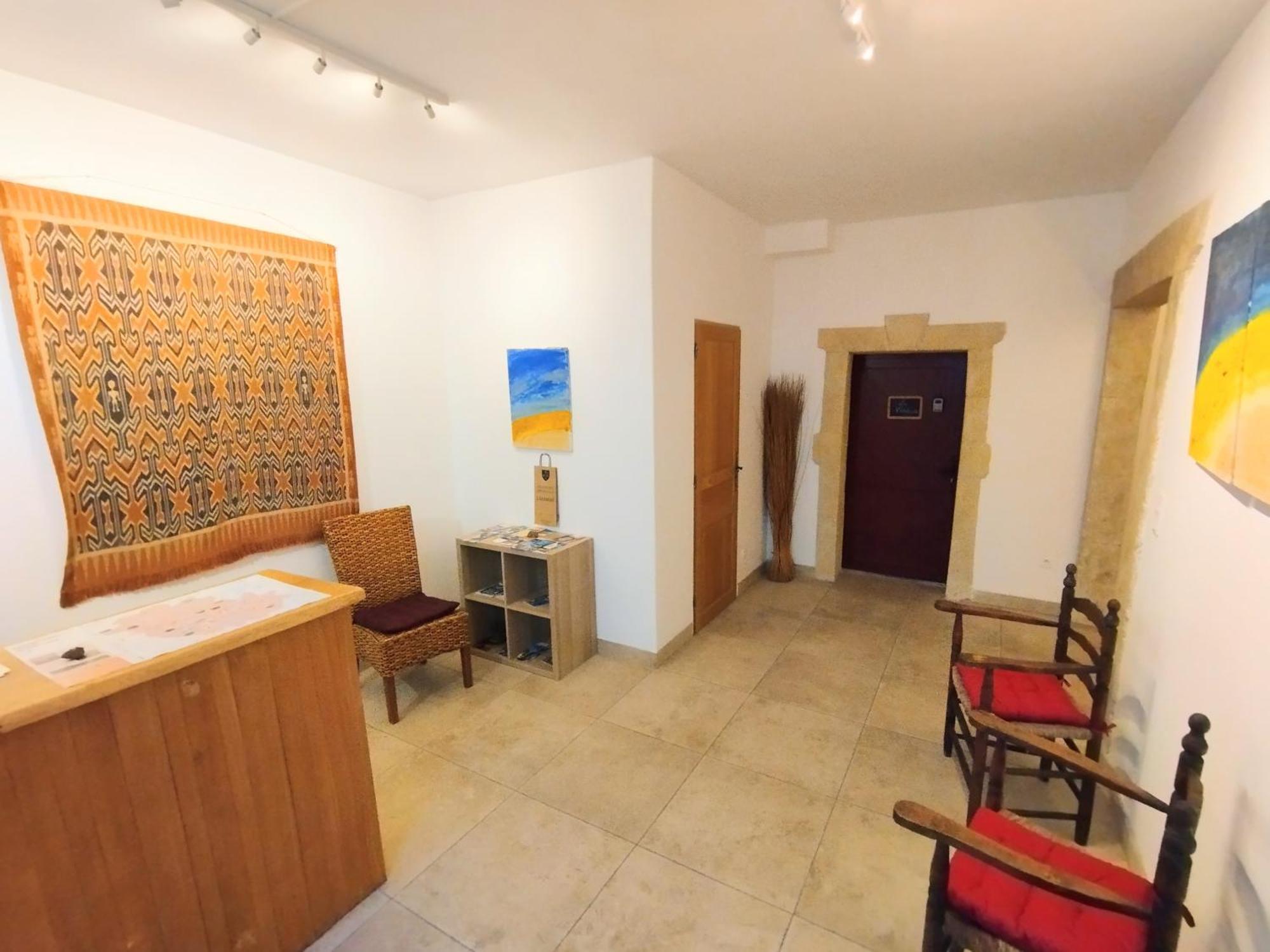 Les Studios De St Guilhem Saint-Guilhem-le-Desert Exterior photo